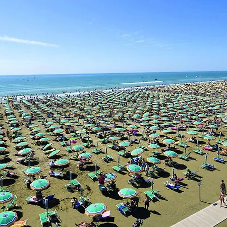 Enjoy Staying In Our Flat Apartament Bibione